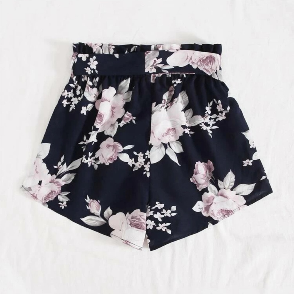 New floral high waist shorts, never worn